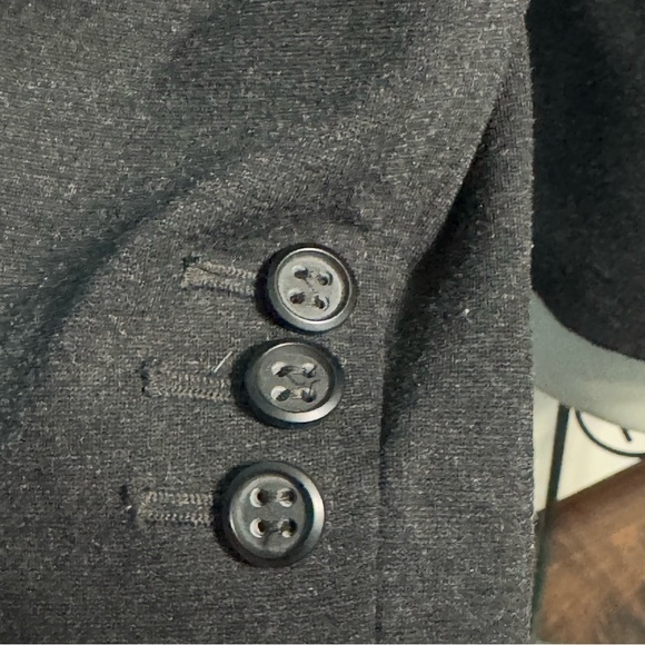 Chico's Black Tailored Blazer Notched Lapels Structured Shoulders flap pockets 2 - Picture 3 of 15